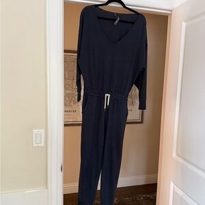 Vuori Navy Blue Apparel